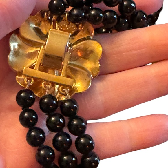 Stella & Dot Black Kelly Pearl Flower Clasp with Pavé Ladybug Necklace - Picture 6 of 13